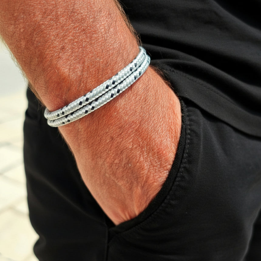 CAPTAIN 4mm Nautical Clasp Bracelet - Grey Mix Red