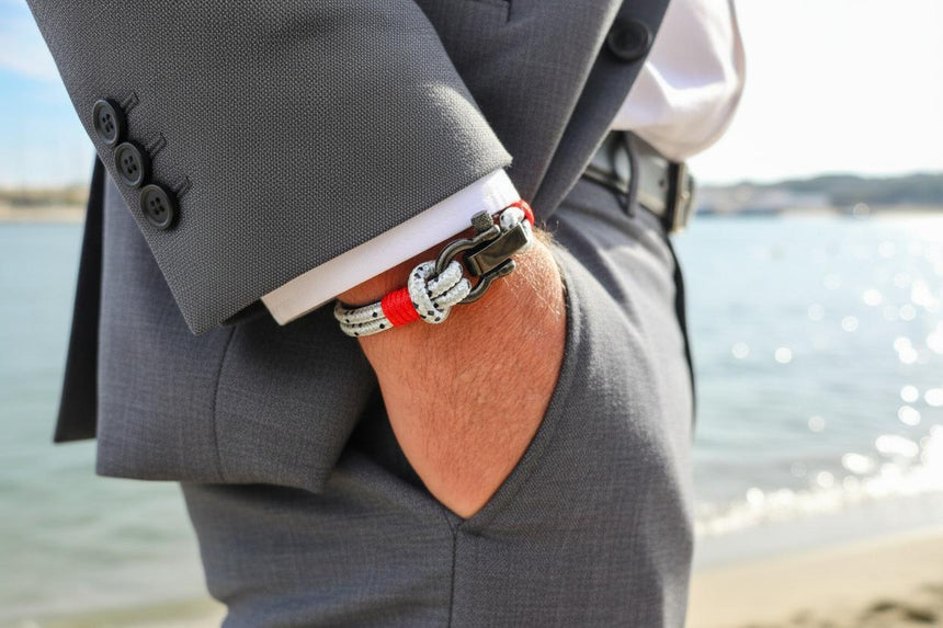CAPTAIN 4mm Nautical Clasp Bracelet - Grey Mix Red