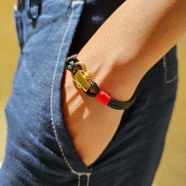 ROYAL 3mm nautical clasp bracelet black red