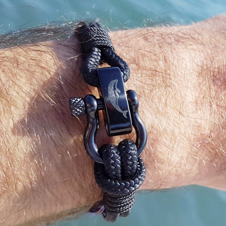 CAPTAIN Black Shackle Bracelet