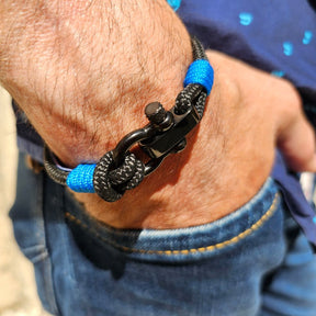 CAPTAIN Black Shackle Bracelet - Blue