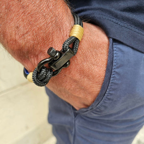 CAPTAIN Black Shackle Bracelet - Gold