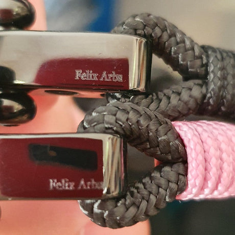 CAPTAIN Black Shackle Bracelet - Lavender Pink