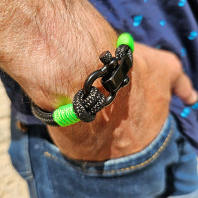 CAPTAIN Black Shackle Bracelet - Neon Green