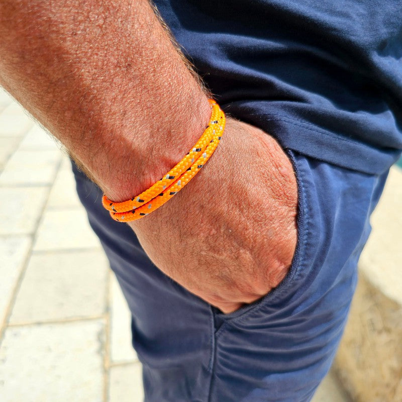 CAPTAIN Black Shackle Bracelet - Orange Mix