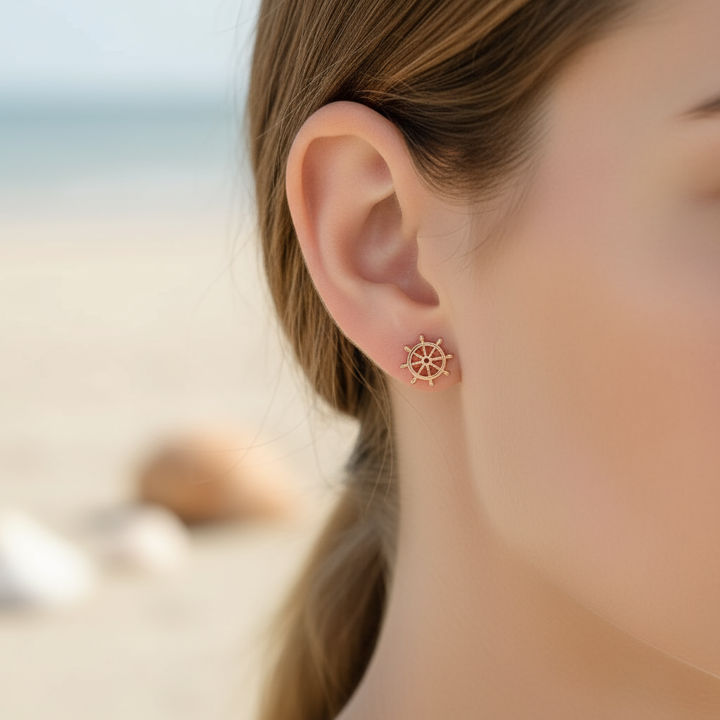 CHARMED MINI stud earrings boat wheel