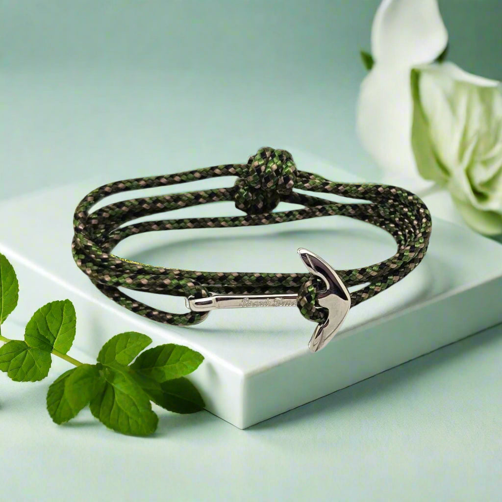 YACHT CREW medium anchor bracelet green camo